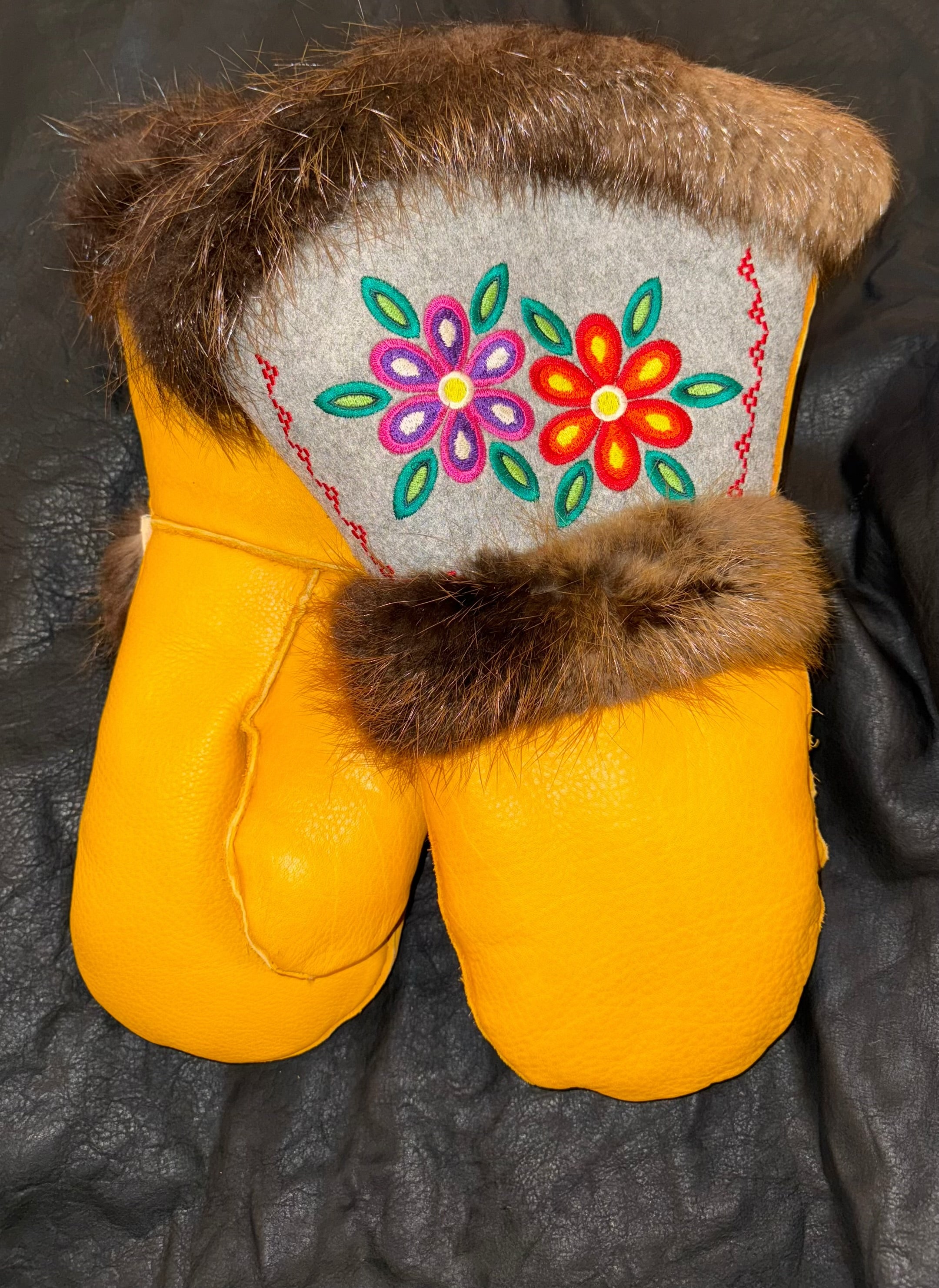 Embroidered Gauntlet Mittens
