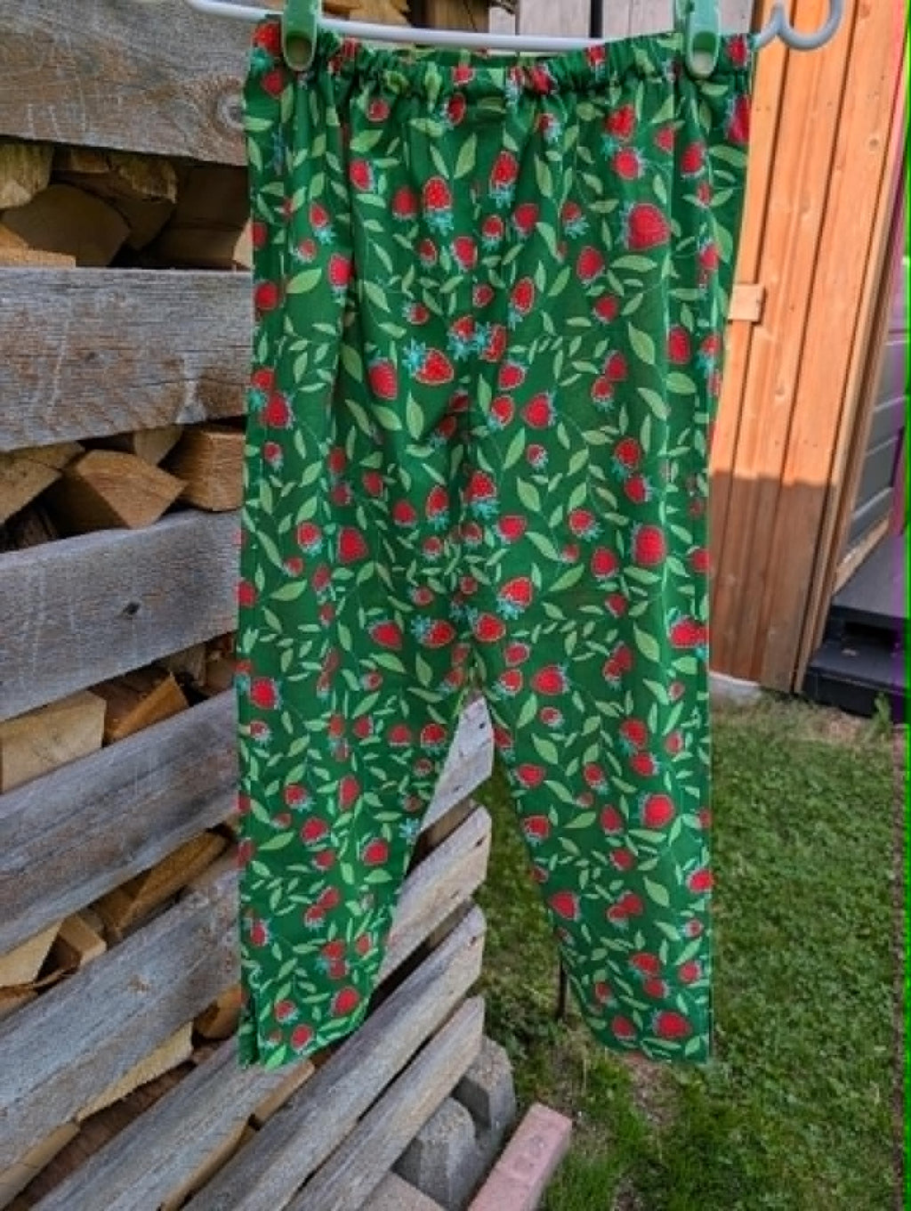 Strawberry Meadow Lounge Set – Size 6X