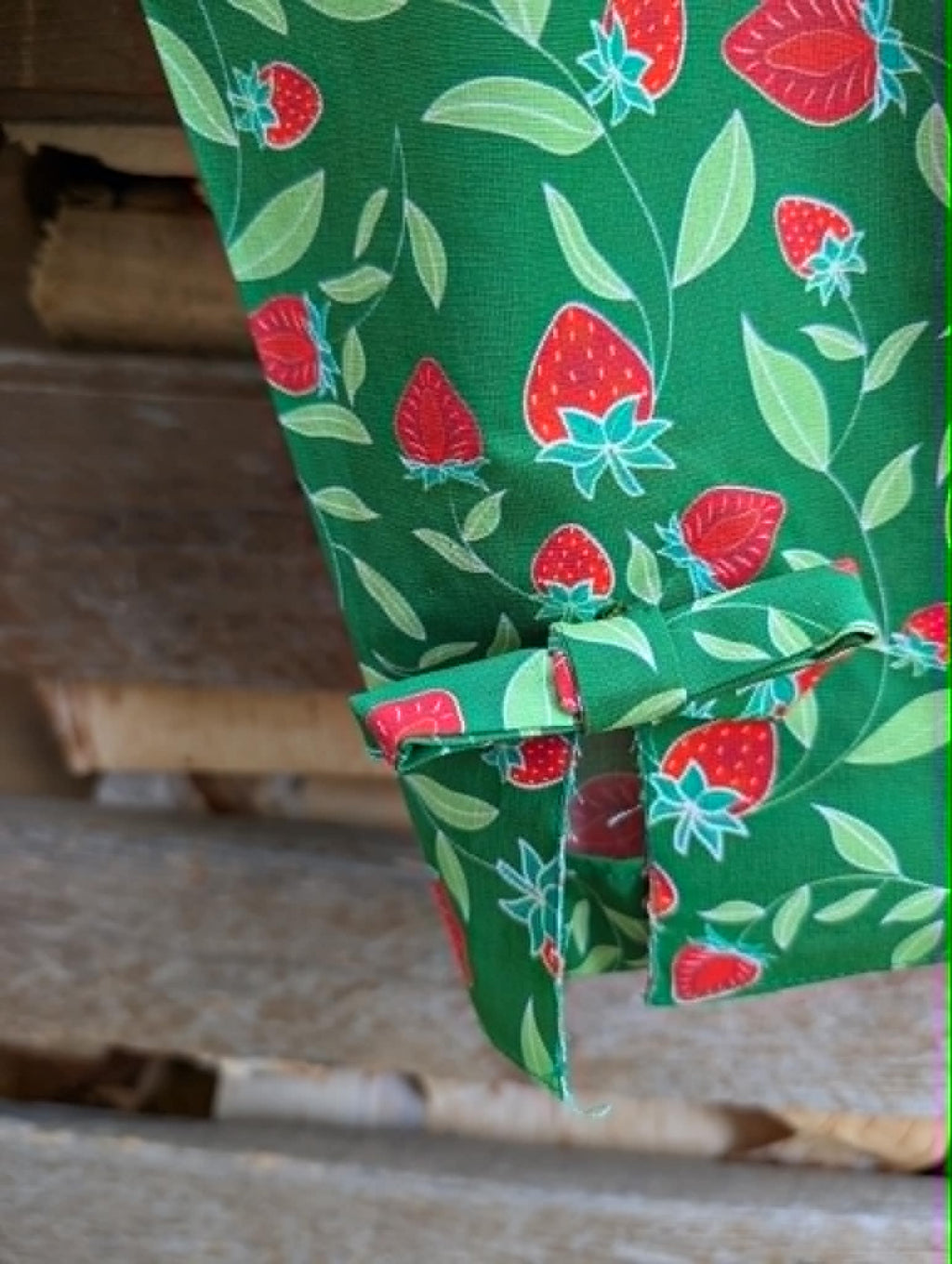 Strawberry Meadow Lounge Set – Size 6X